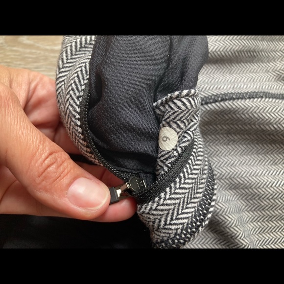 Lululemon Think Fast Hoodie Black&Grey Stripe - Picture 5 of 6